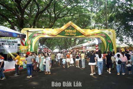 Lễ hội Sầu riêng Đắk Lắk đón hơn 515.000 lượt khách