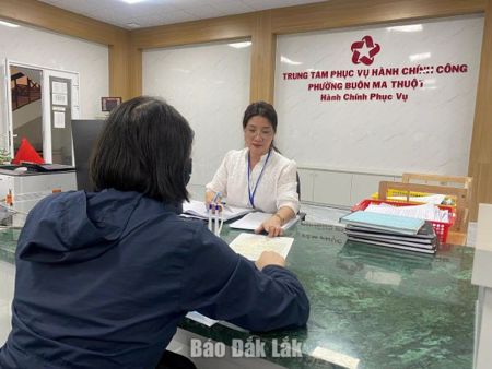 Tuyệt đối không yêu cầu người dân nộp lại giấy tờ đã có trong cơ sở dữ liệu