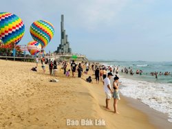 Bản hòa âm đa sắc trên các miền quê