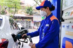 Giá xăng dầu trong nước đồng loạt giảm