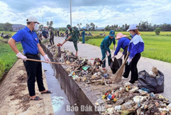 Tuy An Đông xóa “điểm đen” rác thải, lắp “Camera Xanh”