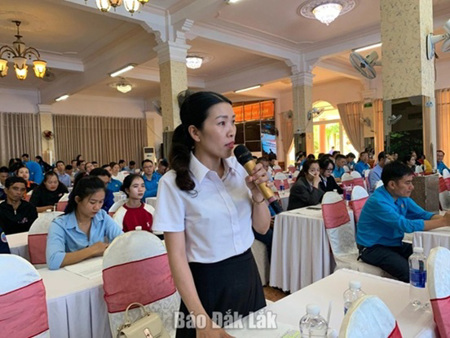 Đối thoại để chăm lo tốt hơn cho người lao động