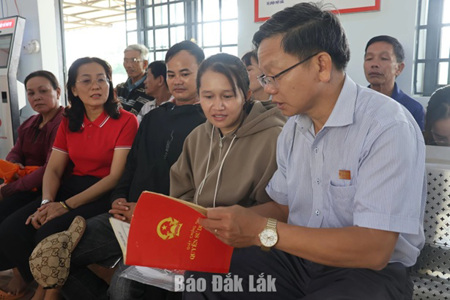 Xã Ea Phê: Xây dựng chính quyền hiện đại, phục vụ