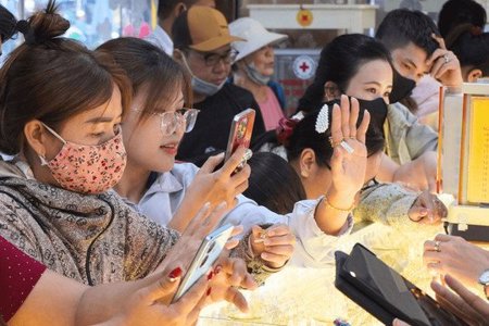 Cập nhật giá vàng sáng 9/9/2026: SJC, nhẫn trơn 9999 BTMC DOJI Phú Quý thứ Tư