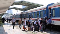 Đường sắt còn khoảng 40.000 vé tàu Tết Quý Mão 2023