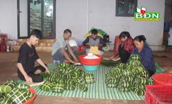 "Kiếm Tết" từ bánh chưng