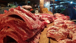 Giá thịt lợn hơi vẫn giảm