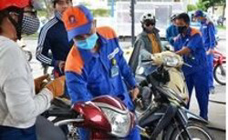 Giá xăng trong nước giảm khá mạnh từ 16 giờ