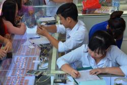 Giá vàng hôm nay 18-11: USD đảo chiều tăng giá, vàng đi xuống