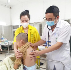 Nguy cơ nhiễm khuẩn khi tiếp xúc bùn đất bẩn
