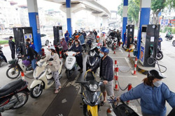 Tìm cơ chế vận hành giá xăng dầu