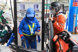 Thị trường xăng dầu: Bao giờ hết rối?