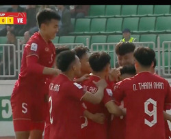 U20 Việt Nam thắng U20 Úc, dẫn đầu bảng B
