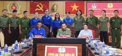 Phối hợp triển khai cuộc vận động tuyên truyền, hướng dẫn người dân cài đặt, kích hoạt tài khoản định danh điện tử