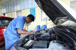 Nở rộ dịch vụ cho thuê phụ tùng 'zin' để ô tô được đăng kiểm