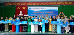 Thị xã Buôn Hồ: Trao kinh phí hỗ trợ 17 ý tưởng khởi nghiệp năm 2023