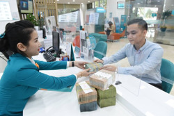 Lãi suất huy động và cho vay giảm nhanh hơn dự báo