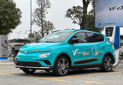 Hãng taxi điện đầu tiên tại Việt Nam chính thức vận hành