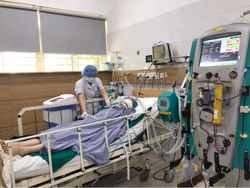 Nhiều người trẻ hôn mê, nguy kịch do ngộ độc thuốc lá điện tử