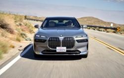BMW ra mắt xe điện tại Việt Nam giá gần 7,2 tỉ đồng