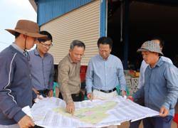 Dự án Hồ chứa nước Krông Pách thượng: Đẩy nhanh tiến độ thi công, tạo điều kiện tốt nhất về chỗ ở cho người dân ở Khu tái định cư số 2