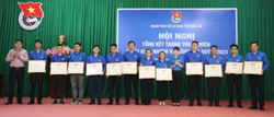 Trên 76.000 người dân được tiếp cận các dịch vụ chuyển đổi số trong Tháng Thanh niên 2023