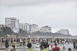 Du lịch hè "nóng" dần