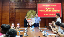 Thường trực HĐND tỉnh công bố Quyết định về công tác cán bộ