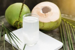 Nước dừa rất tốt cho phụ nữ