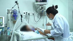 Ngộ độc botulinum liên quan đến giò chả, bánh mì, bún mắm