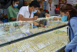 Giá vàng hôm nay 19-6: Cả vàng SJC lẫn vàng nhẫn đều giảm