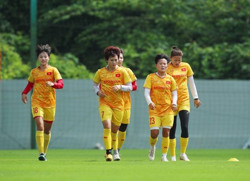ĐT nữ Việt Nam luyện tập, bổ sung dinh dưỡng hướng tới World Cup 2023