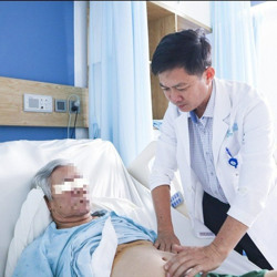 Bệnh viện Đại học Y dược Buôn Ma Thuột cắt bỏ khối u lớn cho 1 bệnh nhân
