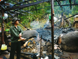 Chốt quản lý, bảo vệ rừng bị cháy rụi giữa rừng sâu
