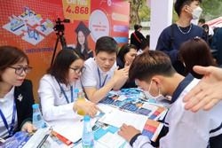Cẩn trọng với xét tuyển bổ sung