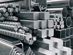 Giá thép rẻ nhất 3 năm qua, có loại thép giảm 810.000 đồng/tấn