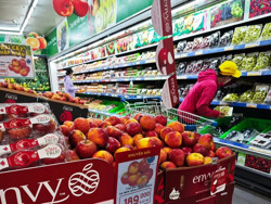 Trái cây ngoại giá rẻ bất ngờ
