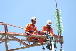Đề xuất tính giá điện bao gồm khoản lỗ của EVN