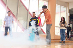 Tuyên truyền, hướng dẫn phòng cháy, chữa cháy tại chợ Trung tâm Buôn Ma Thuột