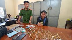 Thủ đoạn tinh vi của "đạo chích" trộm hàng chục cây vàng