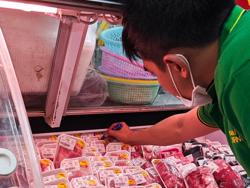 Sát Tết, thịt heo vẫn ế ẩm