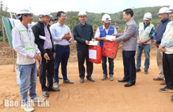 Bí thư Tỉnh ủy Nguyễn Đình Trung chúc Tết kỹ sư, công nhân thi công Dự án cao tốc Khánh Hòa – Buôn Ma Thuột