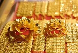 Giá vàng SJC vẫn neo cao trên 75 triệu đồng/lượng