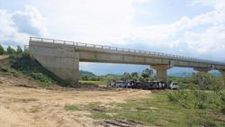 Đắk Lắk: Nhiều cây cầu chờ... đường, gây lãng phí