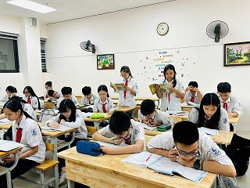 Chọn ngữ liệu môn ngữ văn ngoài sách giáo khoa: Đổi mới phải phù hợp với học sinh