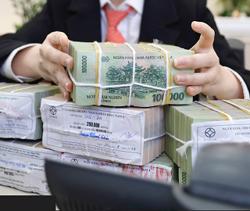 Lãi suất hôm nay 3-12: Gửi 2 tỉ đồng ở Vietcombank, VietinBank lãi cao nhất bao nhiêu?