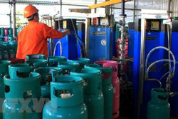 Từ 1/3, giá gas 12kg tăng lên 460.740 đồng/bình