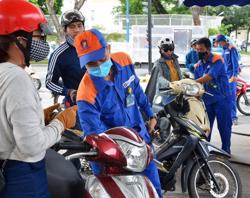 Giá xăng giảm về mốc hơn 22.000 đồng/lít