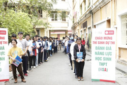 Áp lực thi đánh giá năng lực: Cơ hội nào cho thí sinh?