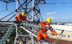Khẩn trương trình cấp có thẩm quyền cơ chế mua bán điện trước ngày 30/4
